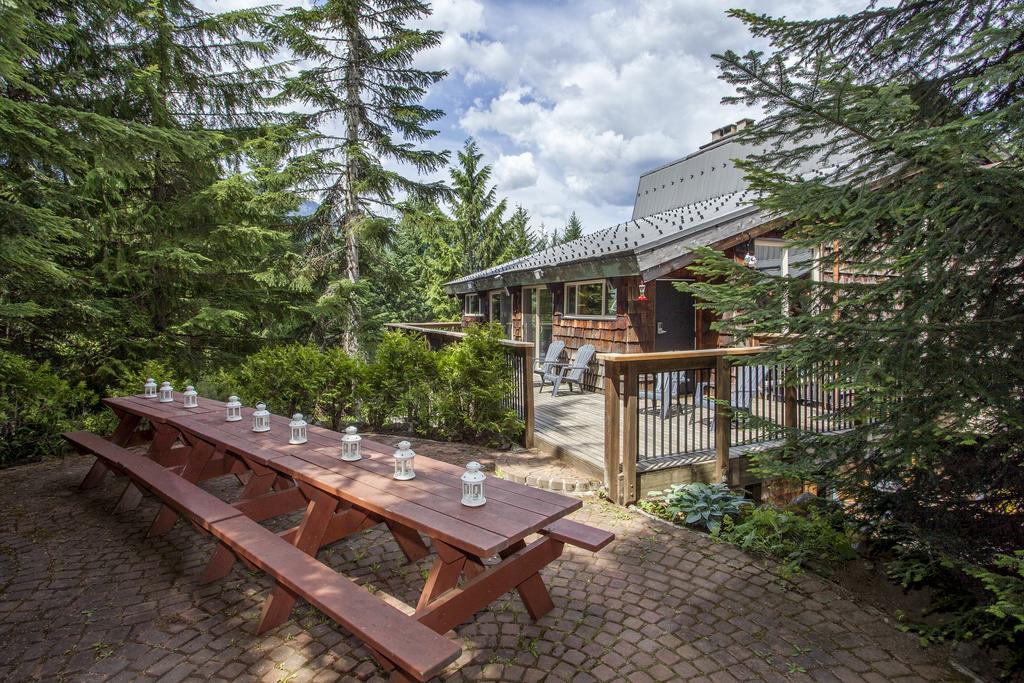 Ubc Whistler Lodge Extérieur photo